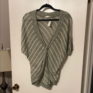 La Vie En Rose Gray and Cream V-Neck Sweater